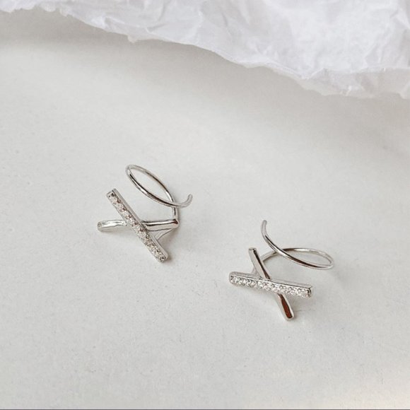 925 Sterling Silver Criss Cross Stud Earrings X-Shaped Cross Earrings - Picture 2 of 9